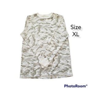 Ecko Unlimted Defined By Design Gray & White Camo Thermal Long Sleeved Shirt